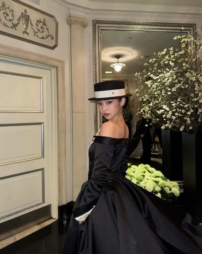 Jennie MET Gala 2025 look
