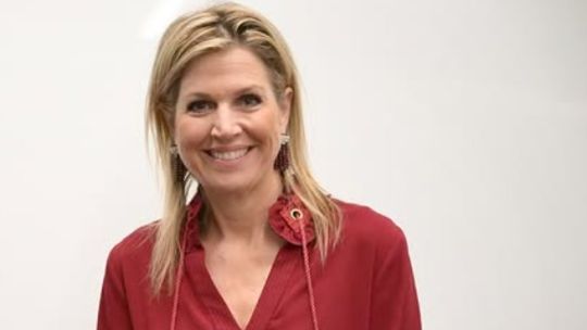 Máxima tiene el detalle en las mangas que será tendencia esta temporada