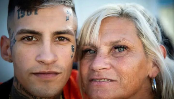 La furiosa reacción de la madre de L-Gante a la aparición de su supuesto padre biológico: "Esta historia ridícula"