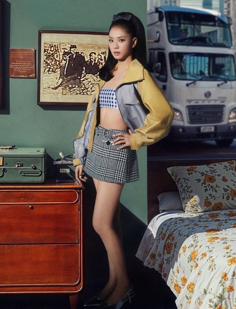 Jisoo para Self-Portrait 2025 