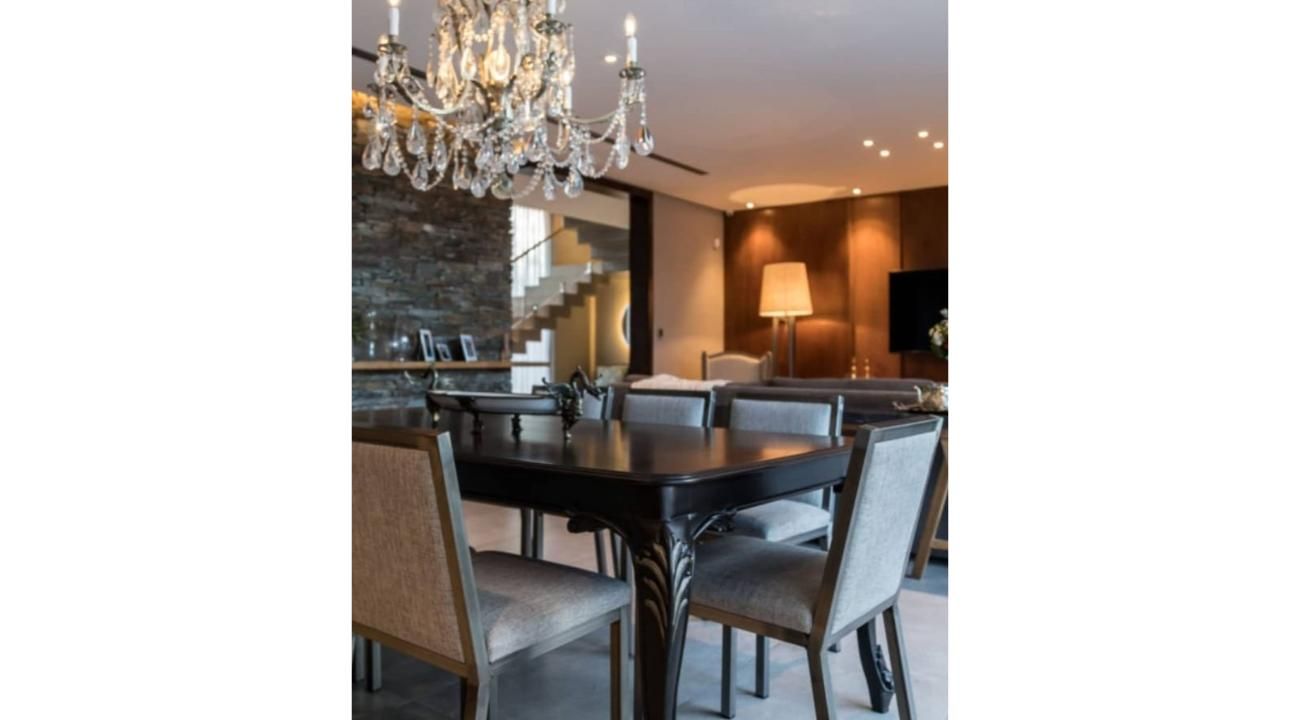 HOUSE TOUR