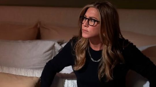 Jennifer Aniston inspira con descontracturados looks de invierno