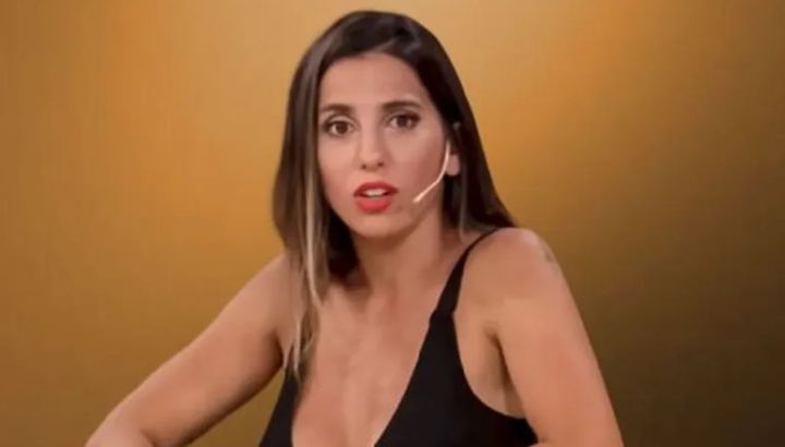 El enojo de Cinthia Fernández con un seguidor que opinó de su cuerpo: "Carece de materia gris"