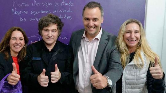 100525_milei_adorni_karina_campaña_cedoc_g