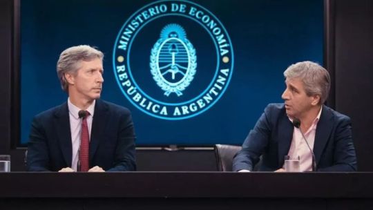 El plan económico entra en clave electoral y advierten por la sostenibilidad del esquema cambiario