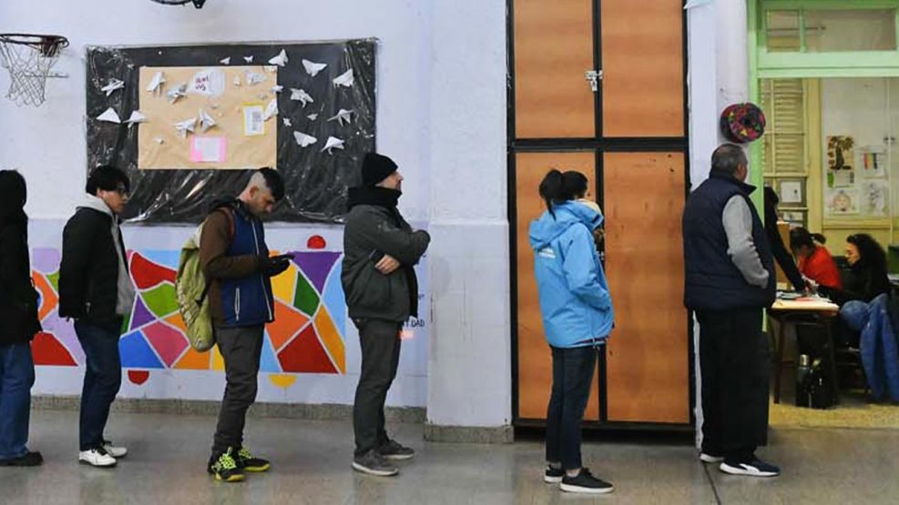 100525_elecciones_votacion_na_g