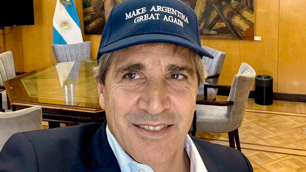 110525_luis_toto_caputo_x_g