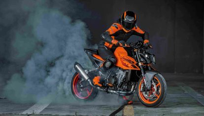 El modelo llega a nuestro país con un motor bicilíndrico de 947 cc.