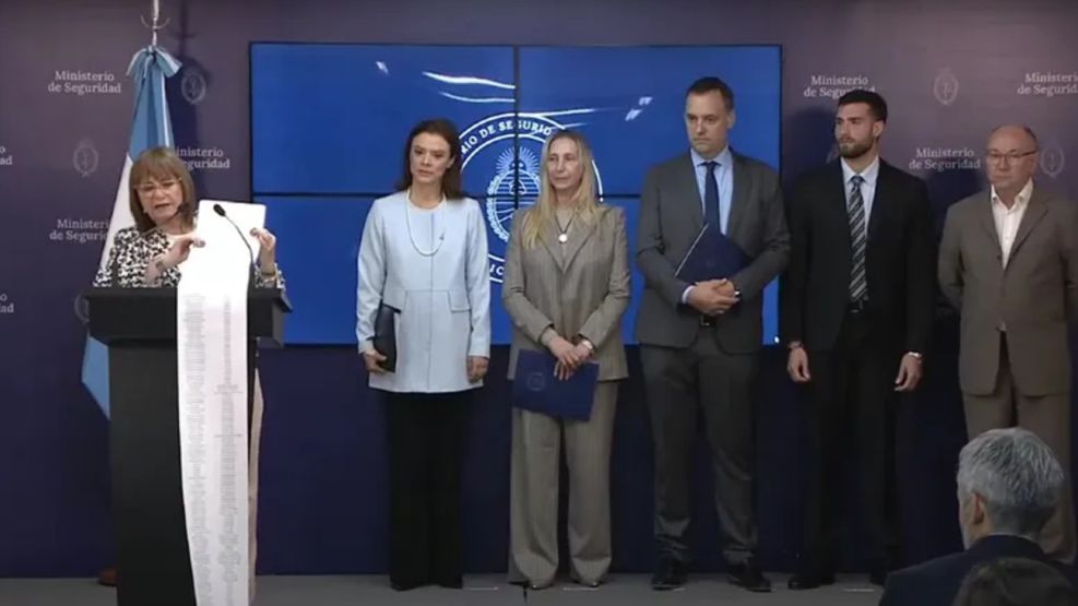 Bullrich presentó un listado de 15 mil personas con derecho de admisión a EE.UU. 20250512