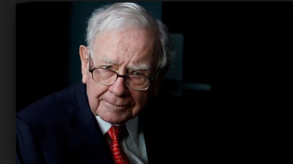 Warren Buffett tiene 94 años.