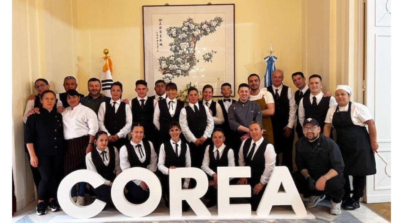Luis Achucarro, Chef y emprendedor: La pasión por la gastronomía y la representación cultural