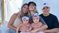 Juli Poggio le puso sus "primeros tacones" a las hijas gemelas de Daniela Celis y Thiago Medina