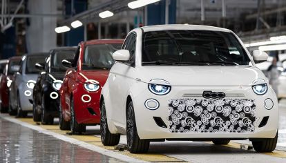El pequeño modelo de la marca italiana comenzó a fabricarse en Turín. ¿Llegará a la Argentina?