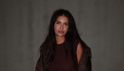 La modelo posó en redes con un conjunto ideal para la temporada otoño-invierno en la Argentina.