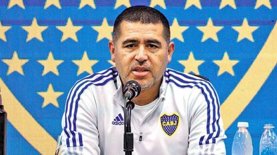 Quiénes son los dos futbolistas que no jugarían más en Boca por decisión de Riquelme