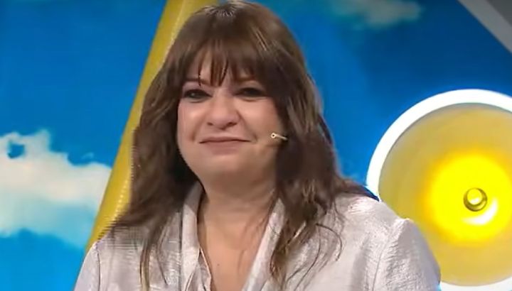 Andrea Taboada se emocionó en pleno vivo de Intrusos al hacer un anuncio: de qué se trata