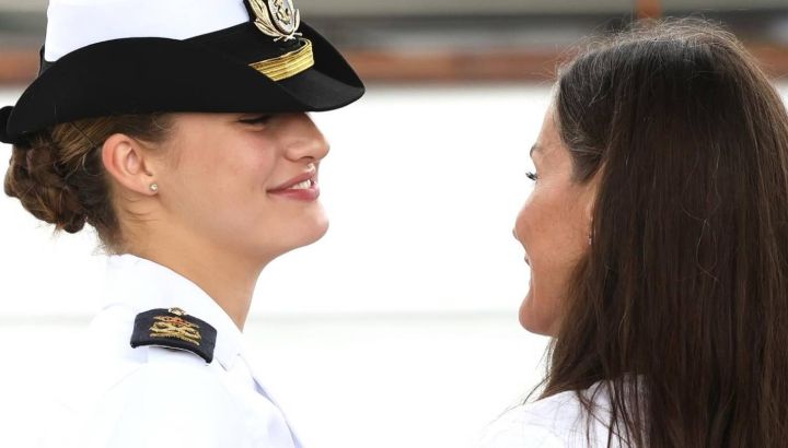El verdadero motivo por el que los oficiales de Elcano están molestos con Letizia Ortiz