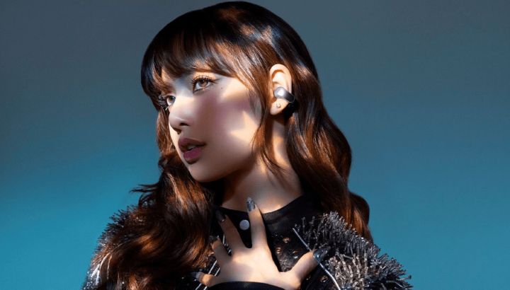 Lisa de BLACKPINK se unió a BOSE para sacar nuevos auriculares de edición limitada inspirados en su álbum "Alter Ego"