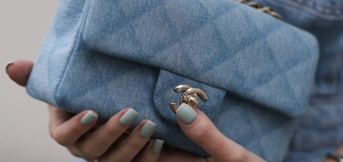 Ideas con jeans y otras prendas en denim para llevar este invierno 2025