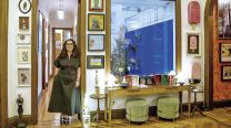 Descubrí la casa de Mariela Ivanier: un espacio a puro arte y color 