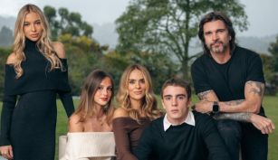 Juanes junto a sus hijos: Paloma, Luna y Dante