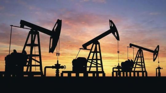 Empleados petroleros amenazan con medidas de fuerza: «Si paramos las refinerías, no hay combustible»