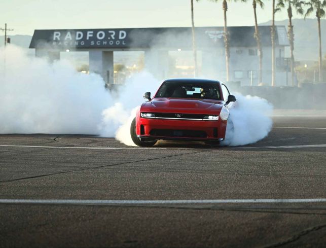 Manejamos el primer Dodge Charger 100 % eléctrico