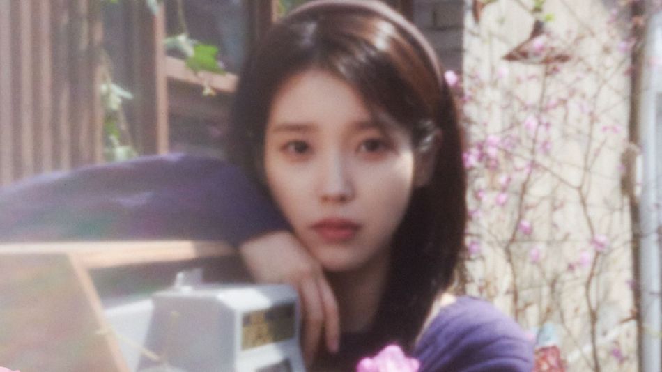 IU