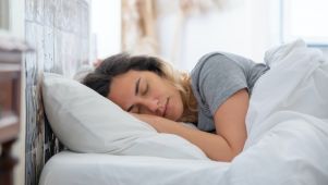 Cuáles son los beneficios de dormir siestas breves.