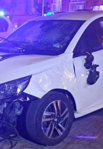 Vehículo destruido en la previa de Espanyol vs. Barcelona