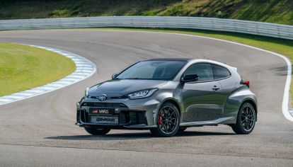 El deportivo adoptó varios cambios y sumó una transmisión automática de ocho velocidades.