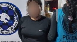 Dejó un proyectil de mortero frente a APTRA y fue detenida.