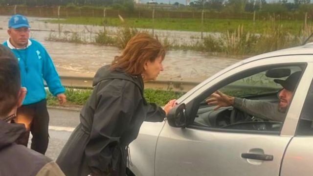 Patricia Bullrich en Zárate por las inundaciones