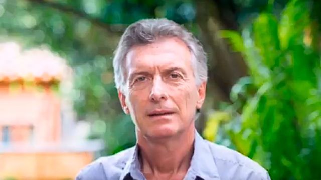 Macri en el video fake de IA difundido por cuentas libertarias "llamando a votar por Adorni"...