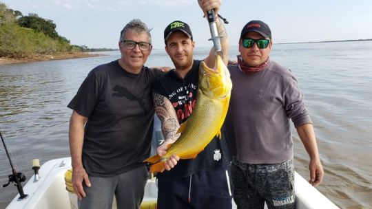 Esquina: doble jornada a puro pique en el Paraná