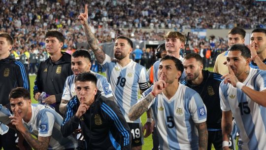 Argentina sigue en la cima del ranking FIFA y se acerca a un récord histórico