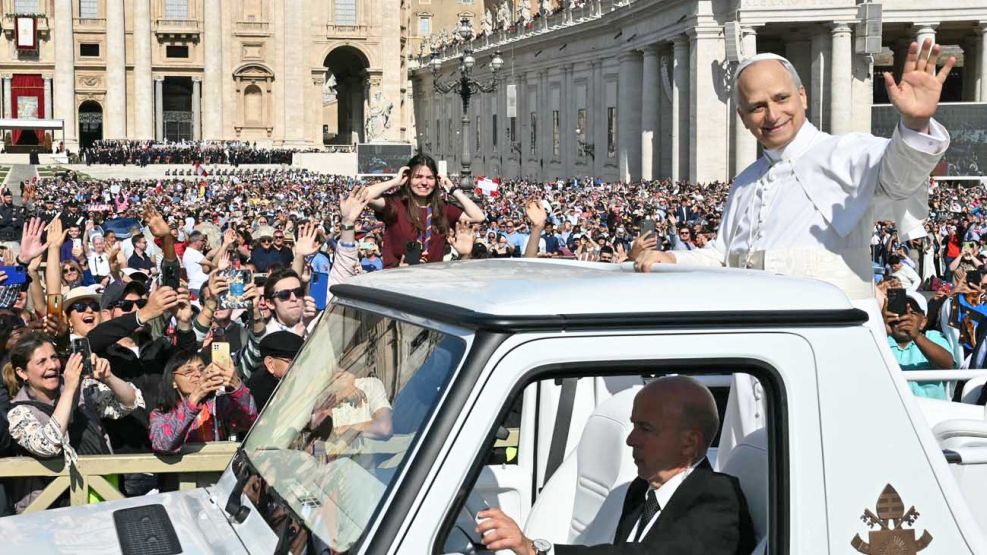 19_05_2025_papa_leon_papamovil_robert_prevost_afp_g