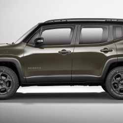 El Renegade tope de gama le rinde homenaje al Jeep Willys.