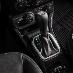 El Renegade tope de gama le rinde homenaje al Jeep Willys.