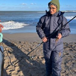 Notable es el crecimiento de las damas en la pesca deportiva, siendo cada vez más las que disfrutan de la actividad en la costa de ríos, lagos, lagunas y el litoral marítimo. 
