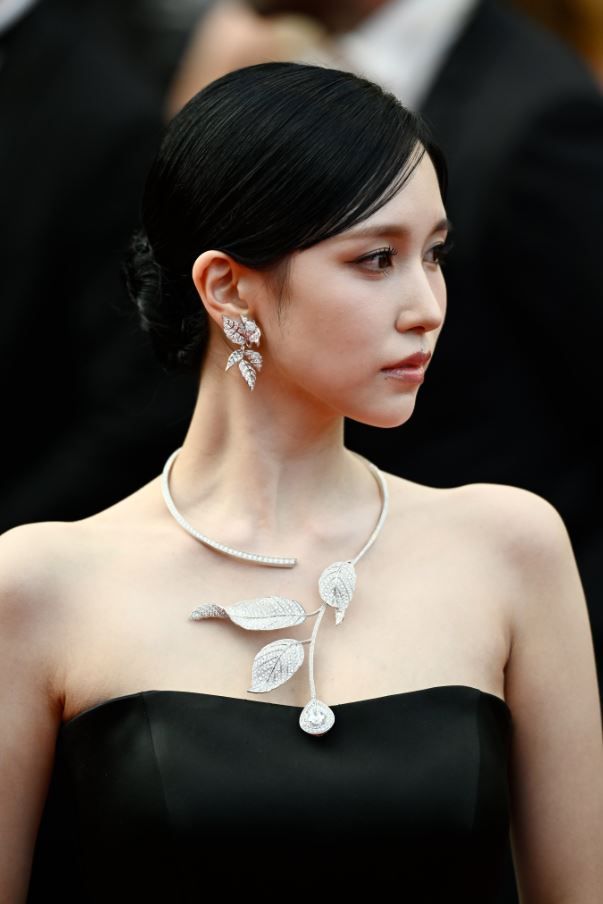 Mina en el Festival de Cannes por Boucheron