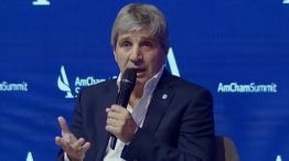 Luis Caputo en el AmCHam Summit 2025