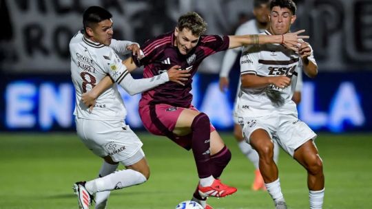 River vs. Platense, por los cuartos de final del Torneo Apertura