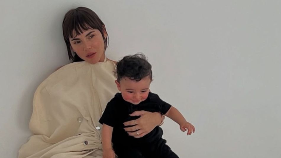 Carolina Gaitán junto a su hijo, Salomón