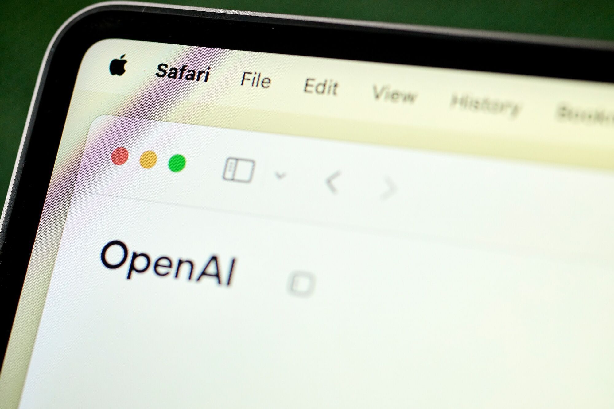Apple Eyes Move To AI Search