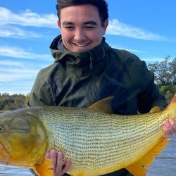La represa hidroeléctrica Concordia-Salto es un gran reservorio de dorados, surubíes y bogas. 
