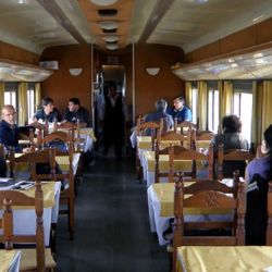 La futura biblioteca funcionará en el vagón comedor.