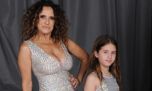 El look total match de María Fernanda Callejón y su hija, Giovanna, en la premier de Lilo y Stitch con el animal print que es tendencia