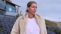 Nicole Neumann dio cátedra de las zapatillas tendencia con un look deportivo todoterreno