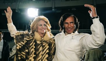 Leonardo Sbaraglia como Carlos Menem